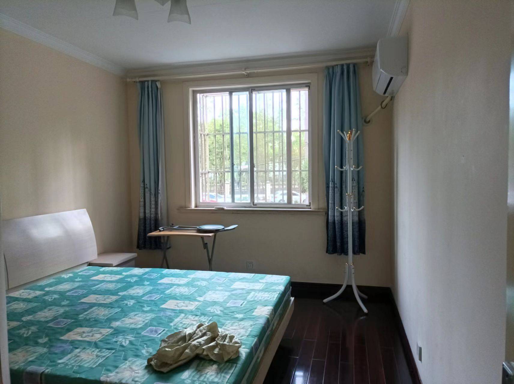 Shanghai-Songjiang-40RMB/Night,Cozy Home,Clean&Comfy,No Gender Limit,Hustle & Bustle,“Friends”,Chilled,LGBTQ Friendly,Pet Friendly