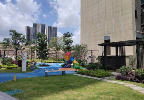 石龙 东实旗云花园(建设中)