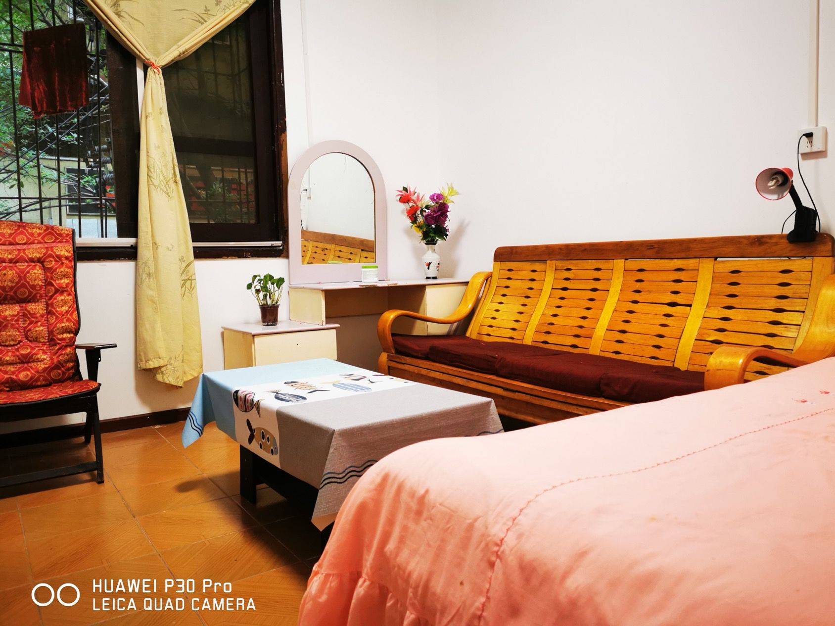 Chongqing-Yuzhong-Clean&Comfy-Hustle & Bustle