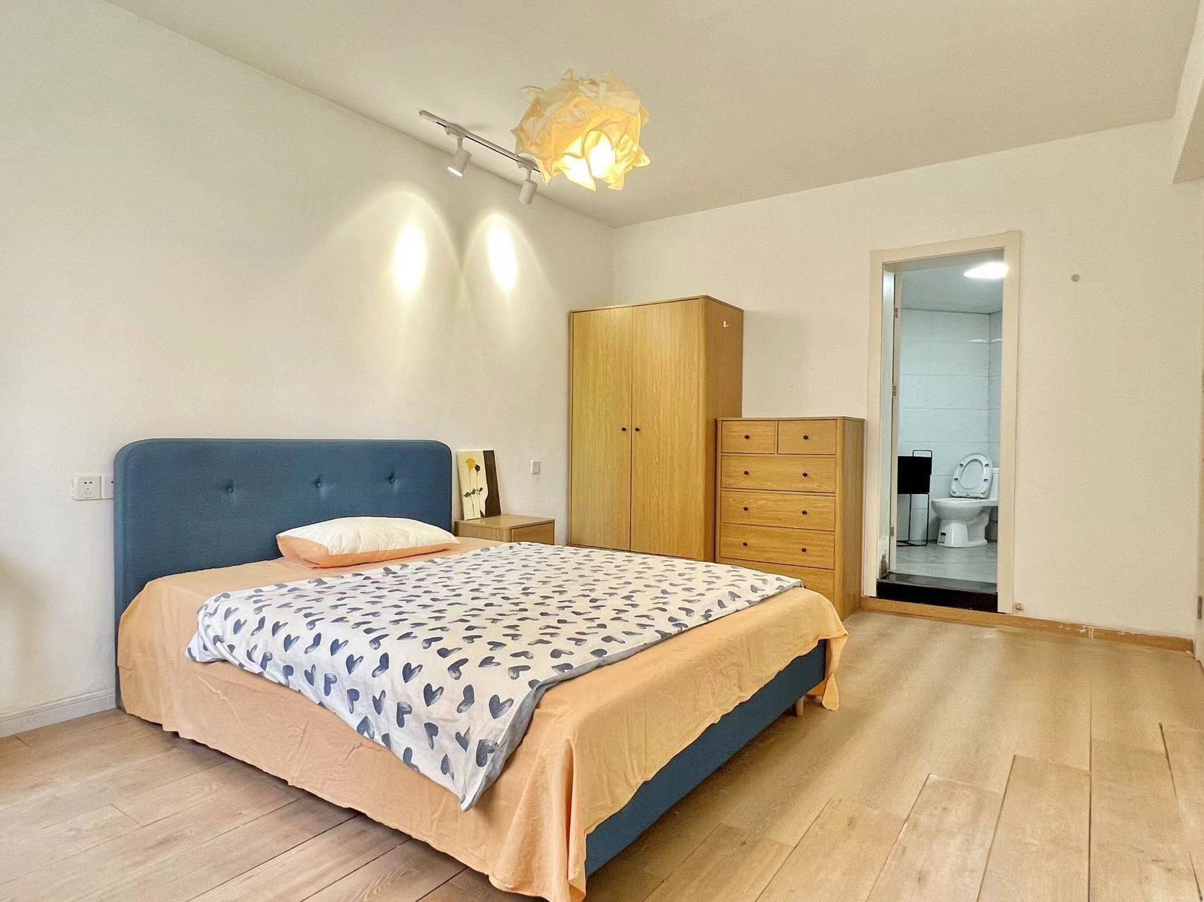 Shanghai-Jing‘An-Cozy Home,Clean&Comfy,No Gender Limit,Hustle & Bustle,LGBTQ Friendly,Pet Friendly
