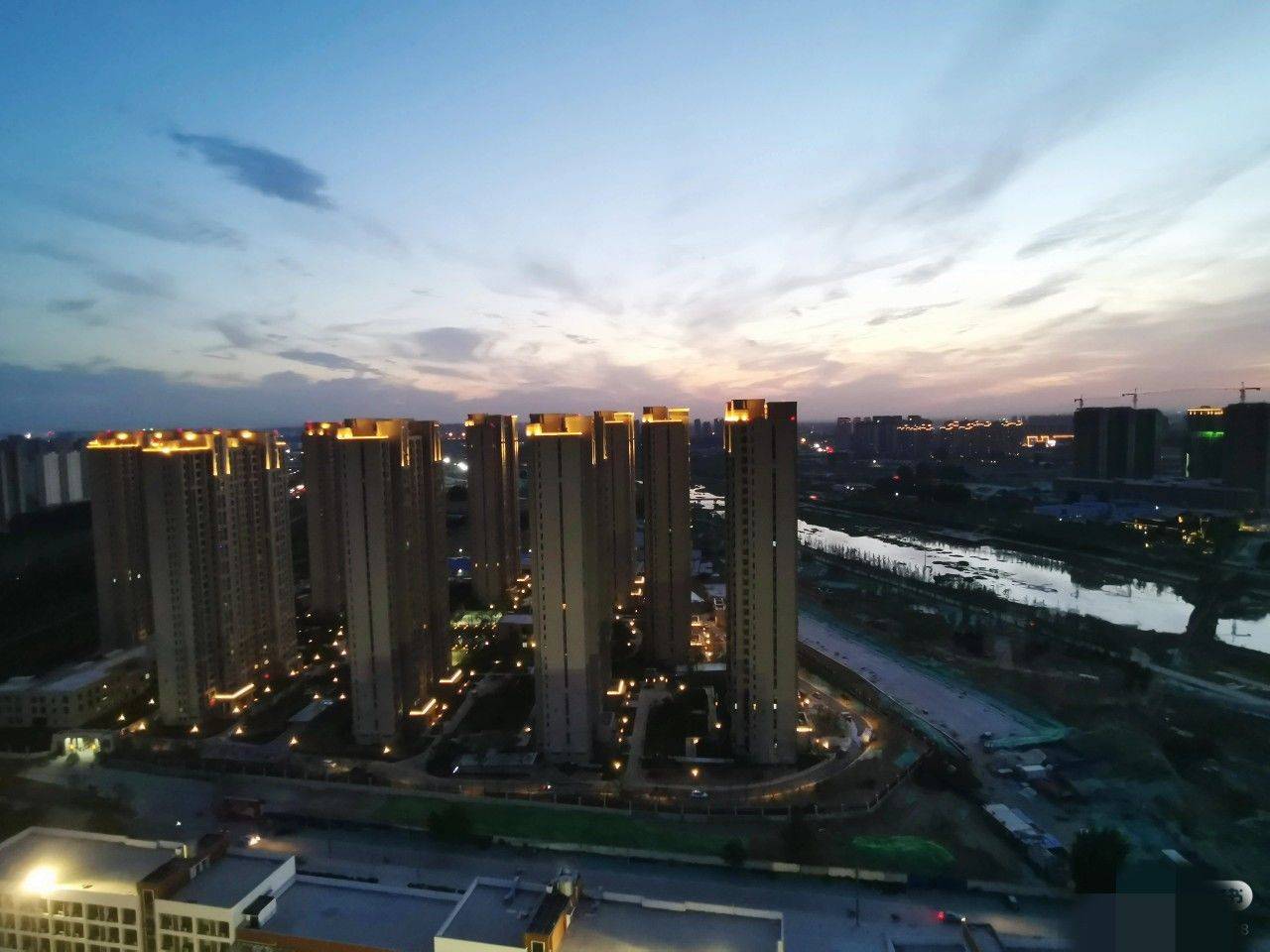 Zhengzhou-Jinshui-Cozy Home,Clean&Comfy,No Gender Limit,Hustle & Bustle,“Friends”,Pet Friendly