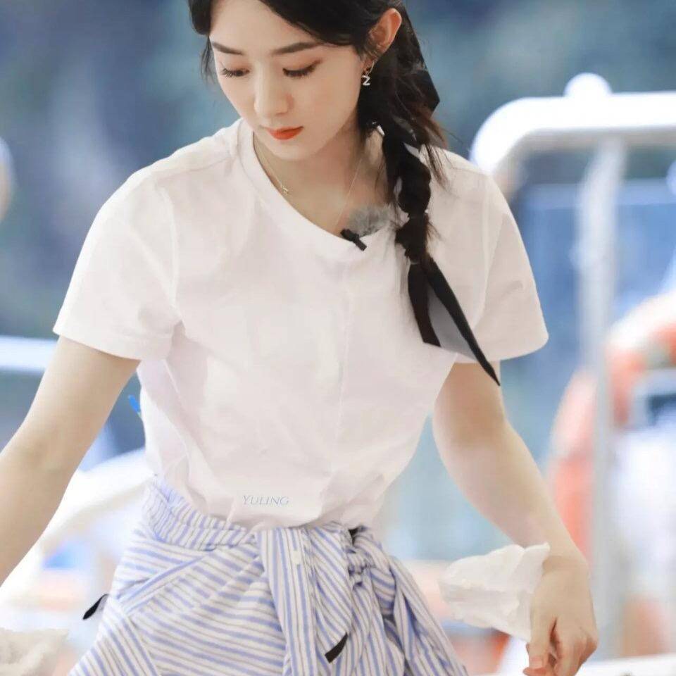 爱吃糖人的团子