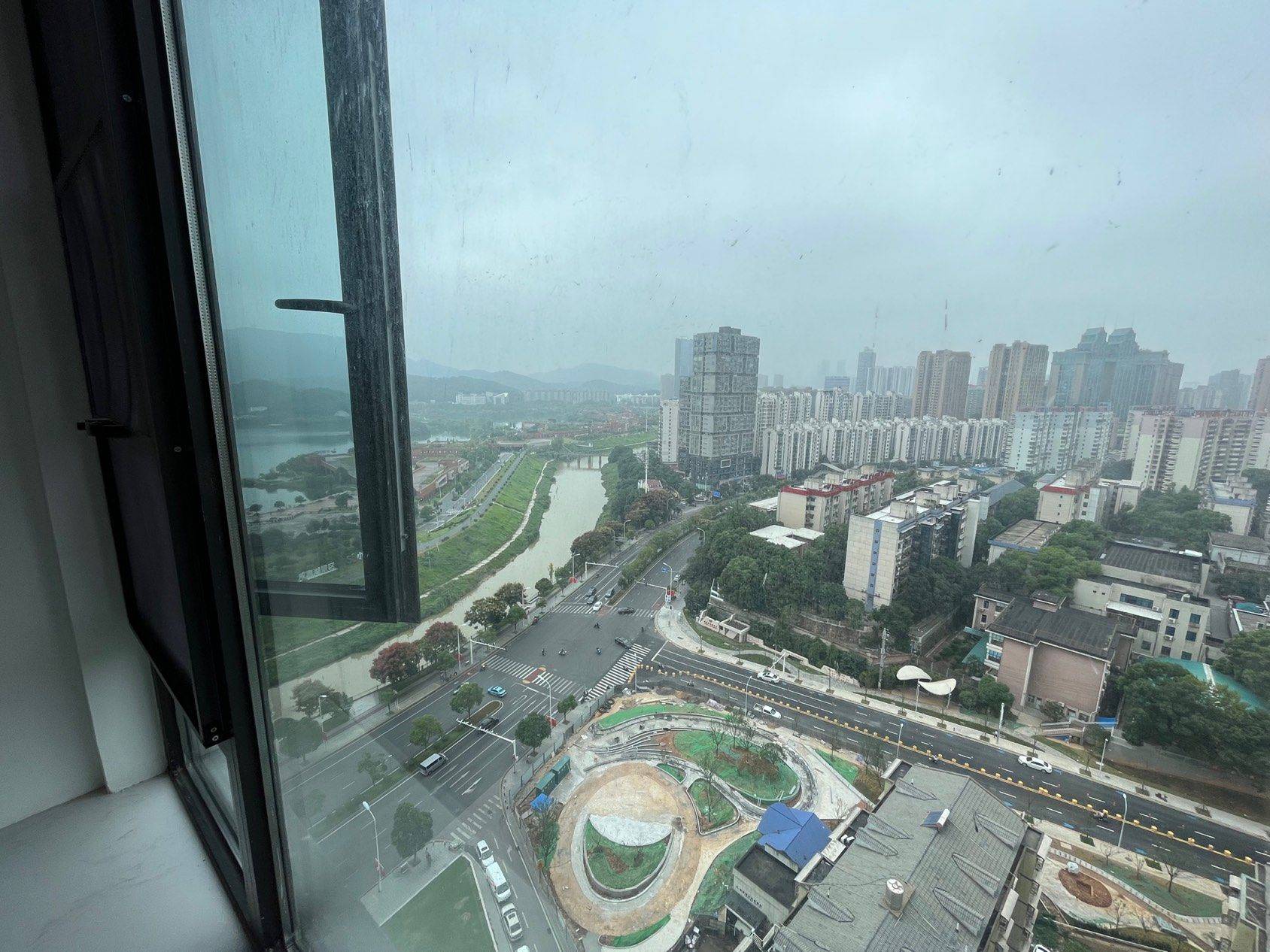 Changsha-Yuelu-128RMB/Night,Cozy Home,Clean&Comfy,No Gender Limit,Hustle & Bustle,“Friends”,Chilled,LGBTQ Friendly,Pet Friendly