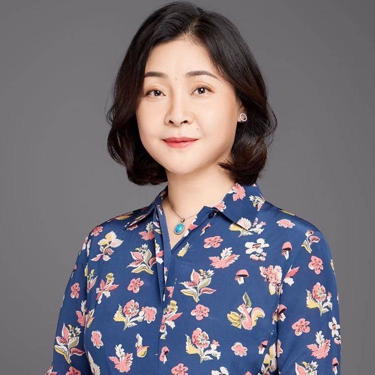 Nelly Zhang