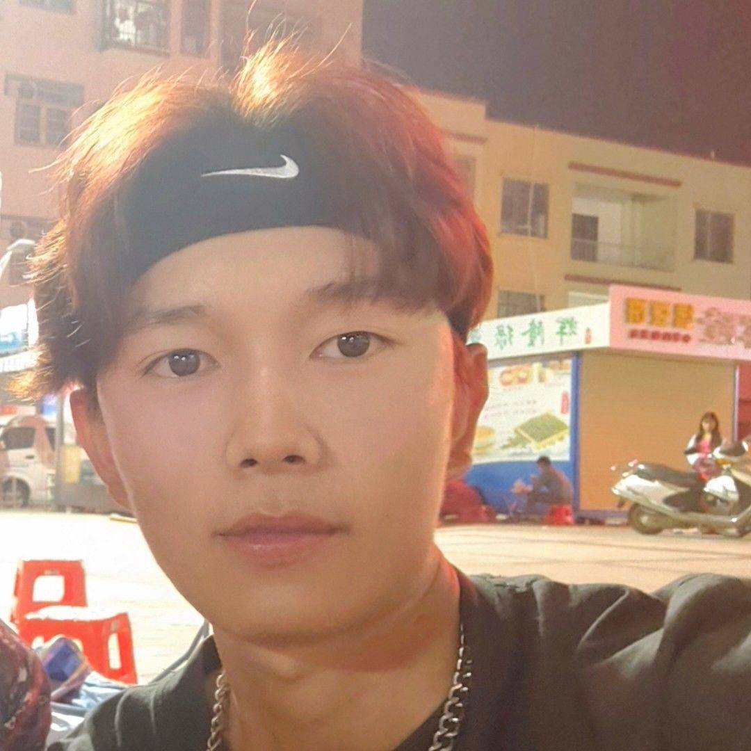 黄文华