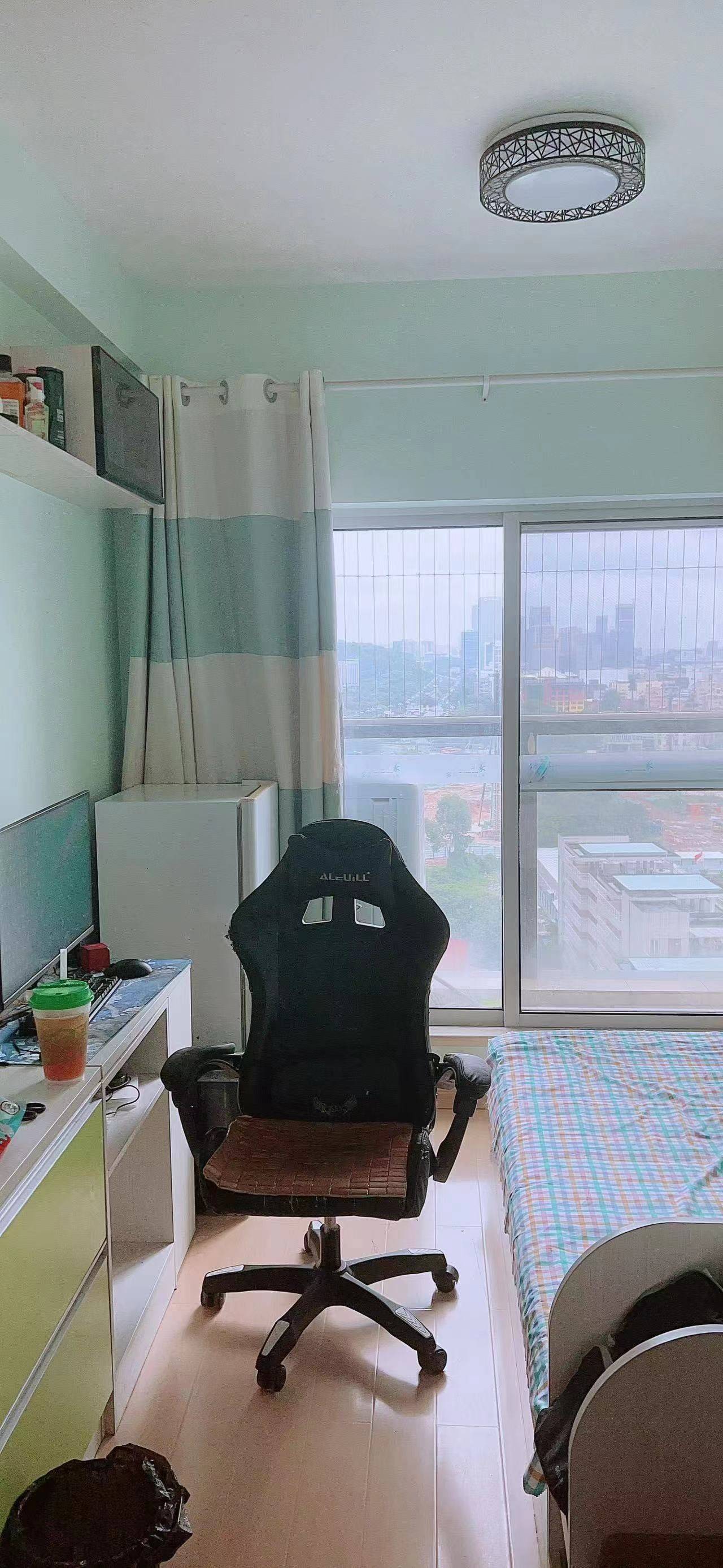 Guangzhou-Tianhe-Clean&Comfy,No Gender Limit,Hustle & Bustle