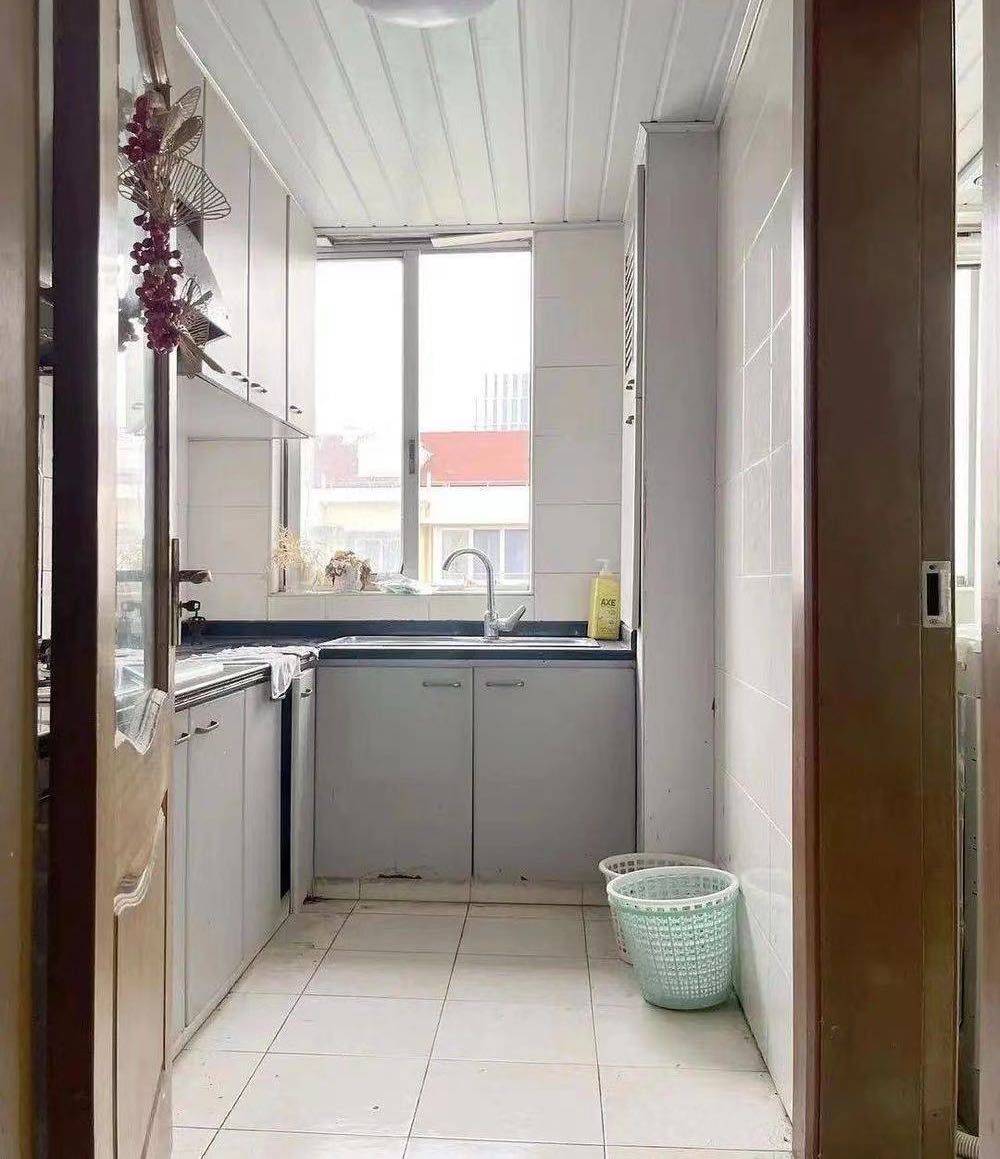 Shanghai-Pudong-Cozy Home,Clean&Comfy,No Gender Limit,Hustle & Bustle,“Friends”,Chilled,LGBTQ Friendly,Pet Friendly