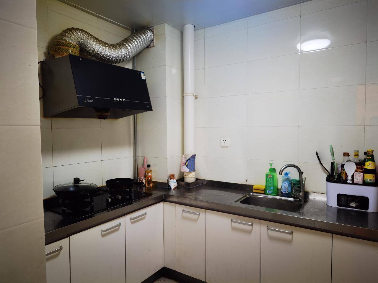 Beijing-Chaoyang-Cozy Home,Clean&Comfy,No Gender Limit,Hustle & Bustle,“Friends”,Chilled,LGBTQ Friendly,Pet Friendly
