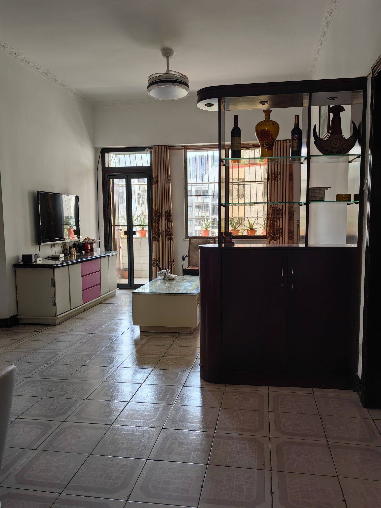 Dongguan-Hunagjiang-Cozy Home,Clean&Comfy,No Gender Limit,Hustle & Bustle,Chilled,Pet Friendly