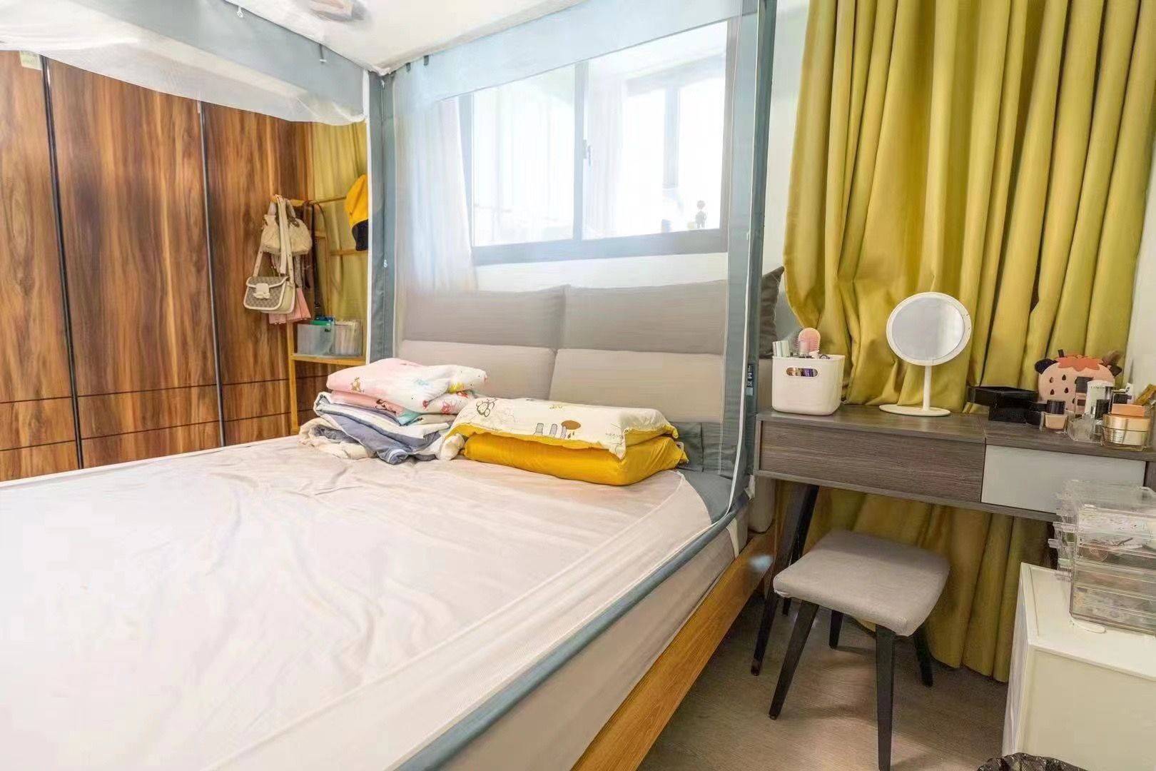 Shanghai-Pudong-Clean&Comfy,No Gender Limit,Hustle & Bustle