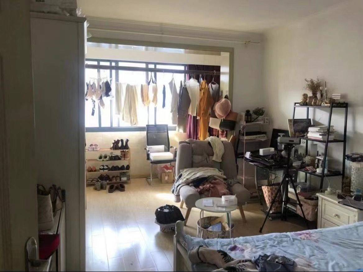 Shanghai-Jing‘An-Cozy Home,Clean&Comfy,No Gender Limit,Hustle & Bustle,“Friends”,Chilled,LGBTQ Friendly,Pet Friendly