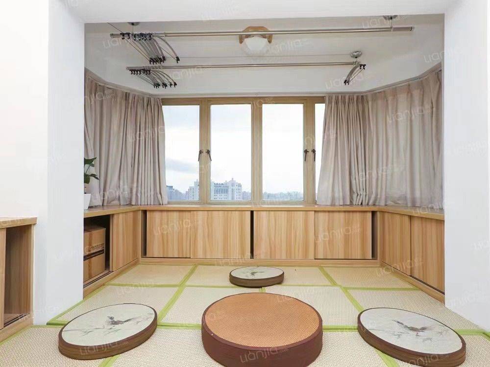 上海 徐汇 | 漕宝路地铁站1号口_3