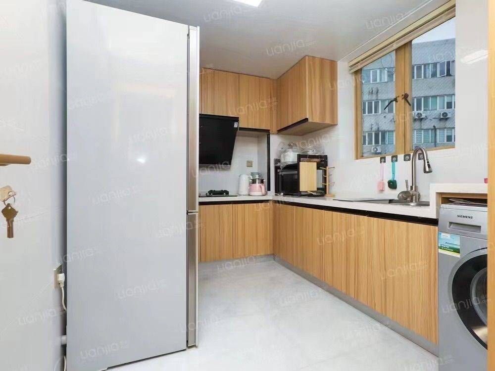 上海 徐汇 | 漕宝路地铁站1号口_7