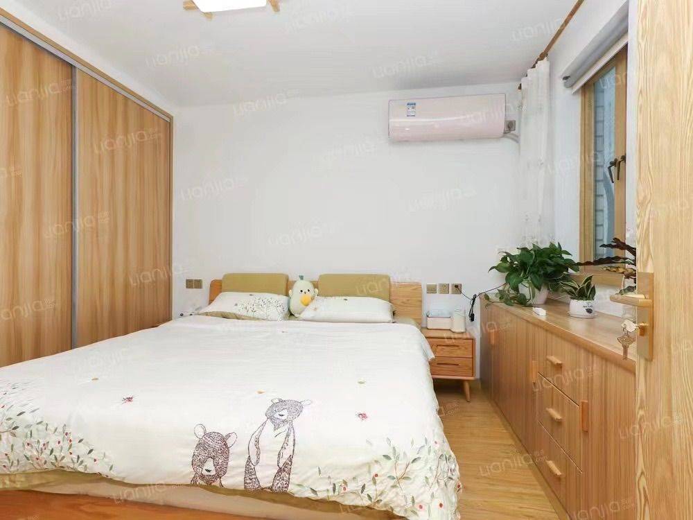 上海 徐汇 | 漕宝路地铁站1号口_5