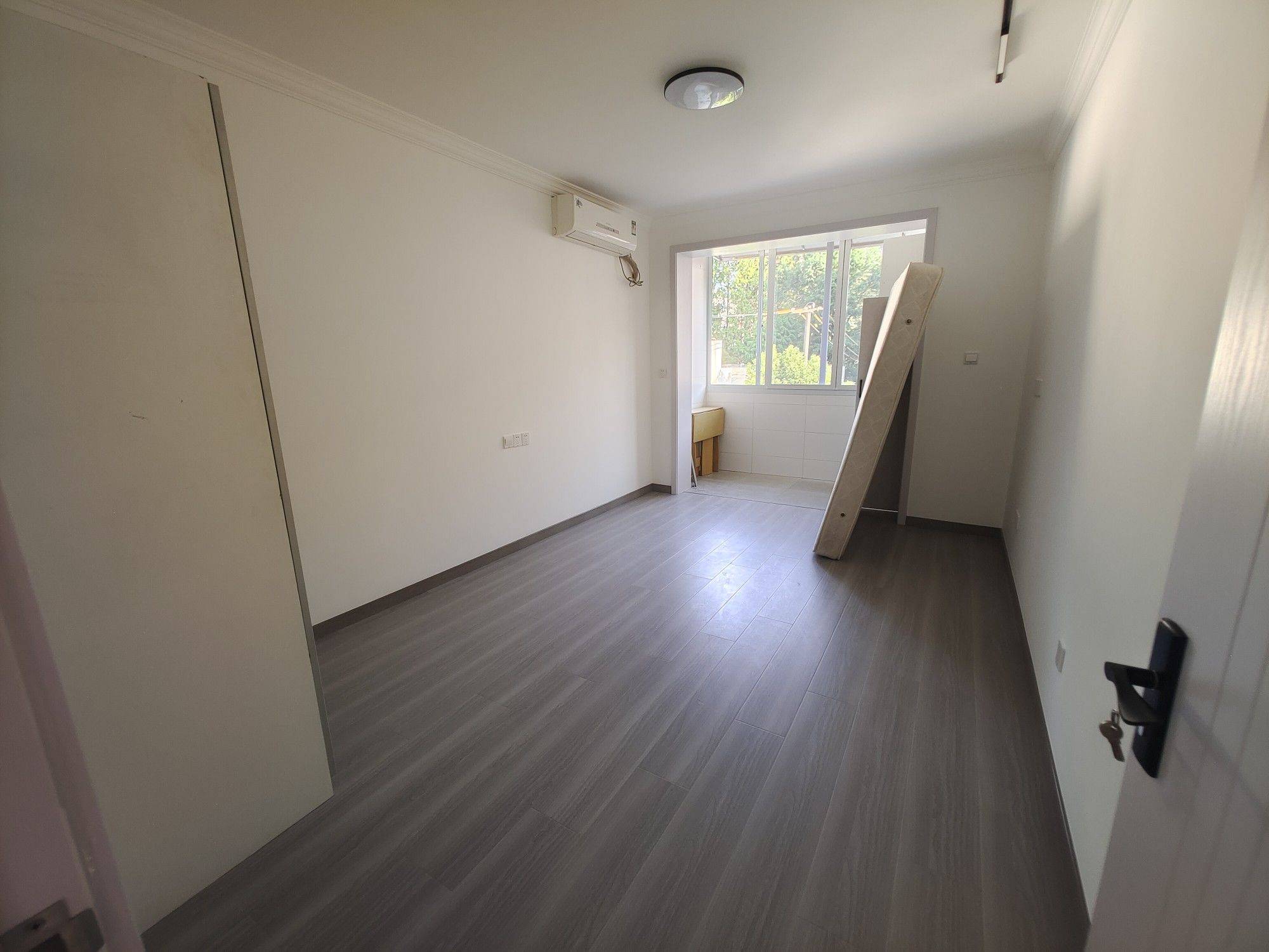 Shanghai-Xuhui-Cozy Home,No Gender Limit,Hustle & Bustle,Chilled