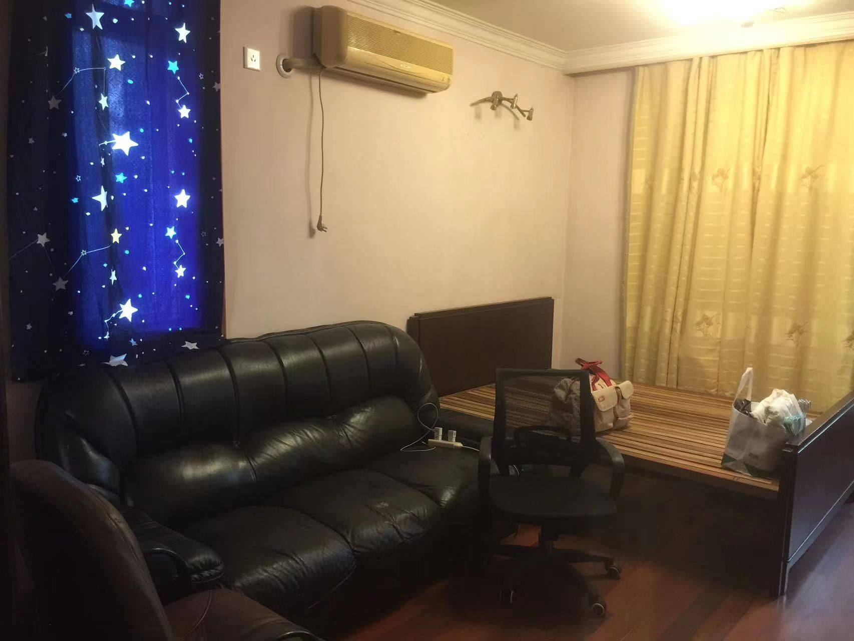 Shanghai-Hongkou-外籍友好,Pet Friendly,LGBTQ Friendly,Cozy Home,Clean&Comfy,No Gender Limit,Hustle & Bustle,“Friends”,Chilled