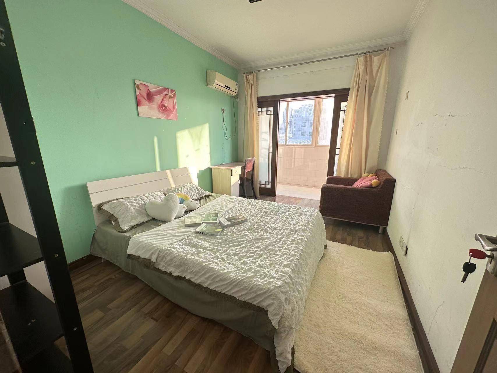 Nanjing-Jianye-Cozy Home,Clean&Comfy,No Gender Limit,Hustle & Bustle,“Friends”,Chilled,LGBTQ Friendly,Pet Friendly