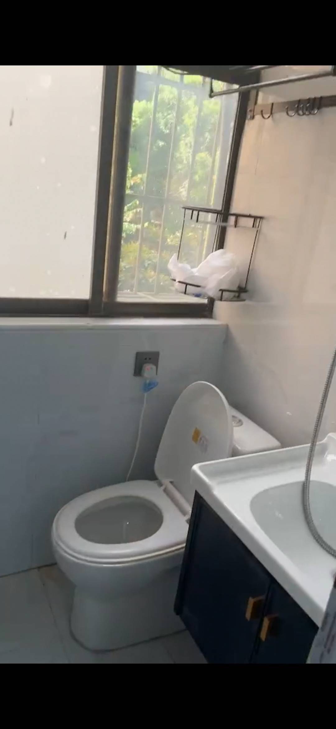 Shanghai-Minhang-Shared Apartment,Seeking Flatmate,Long Term