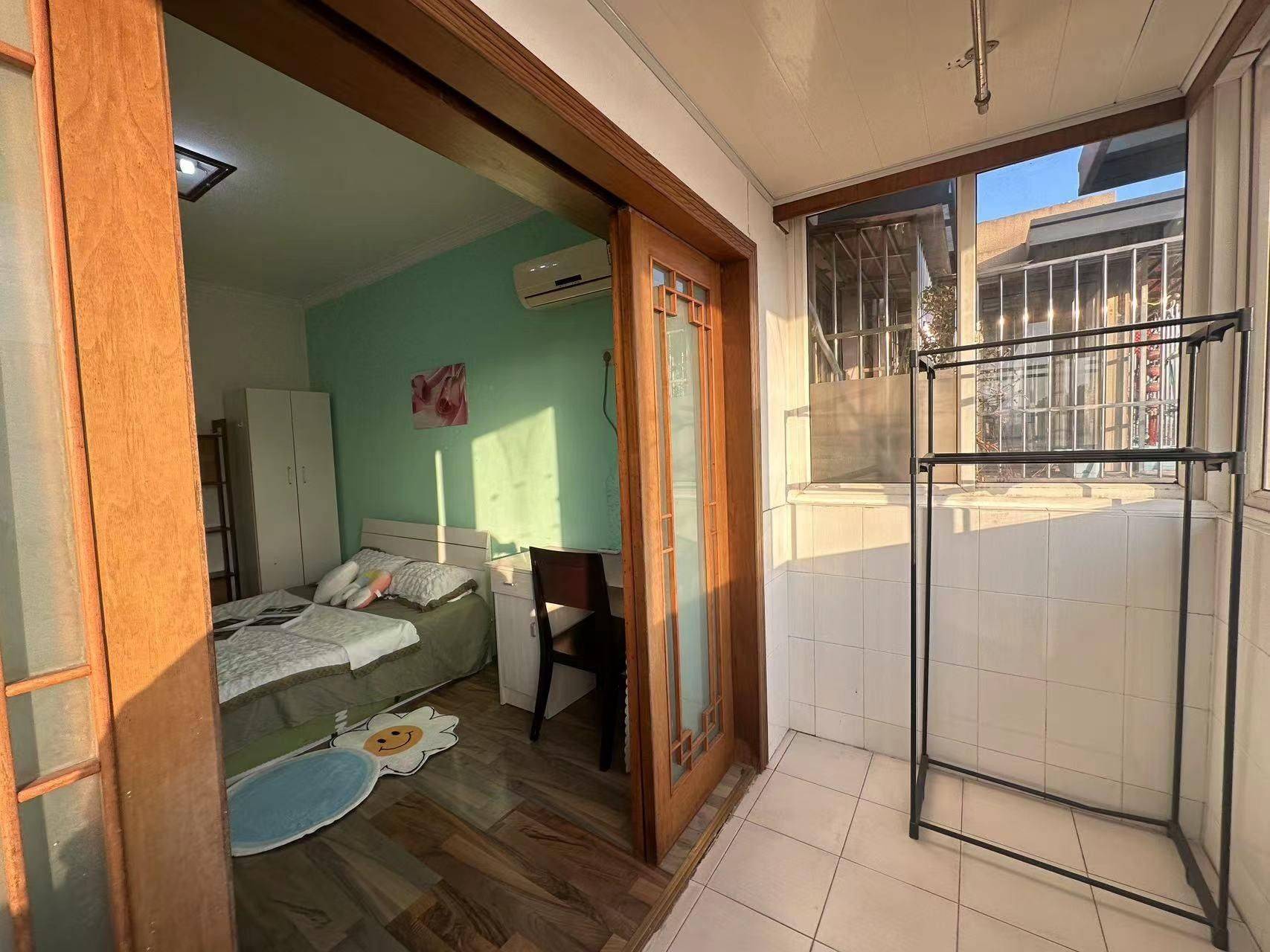 Nanjing-Jianye-Cozy Home,Clean&Comfy,No Gender Limit,Hustle & Bustle,“Friends”,Chilled,LGBTQ Friendly,Pet Friendly