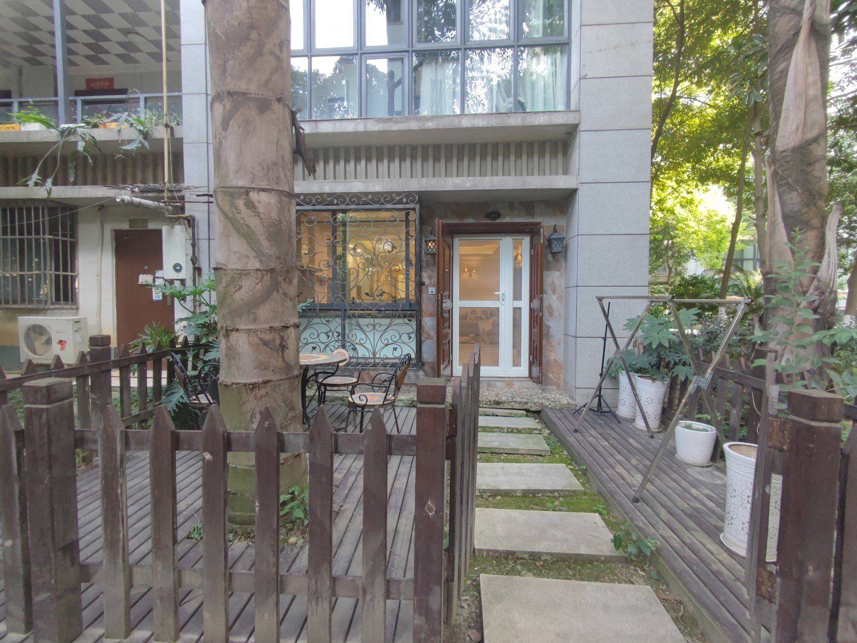 Chengdu-Qingyang-Cozy Home,Clean&Comfy,No Gender Limit,Hustle & Bustle,“Friends”,Chilled