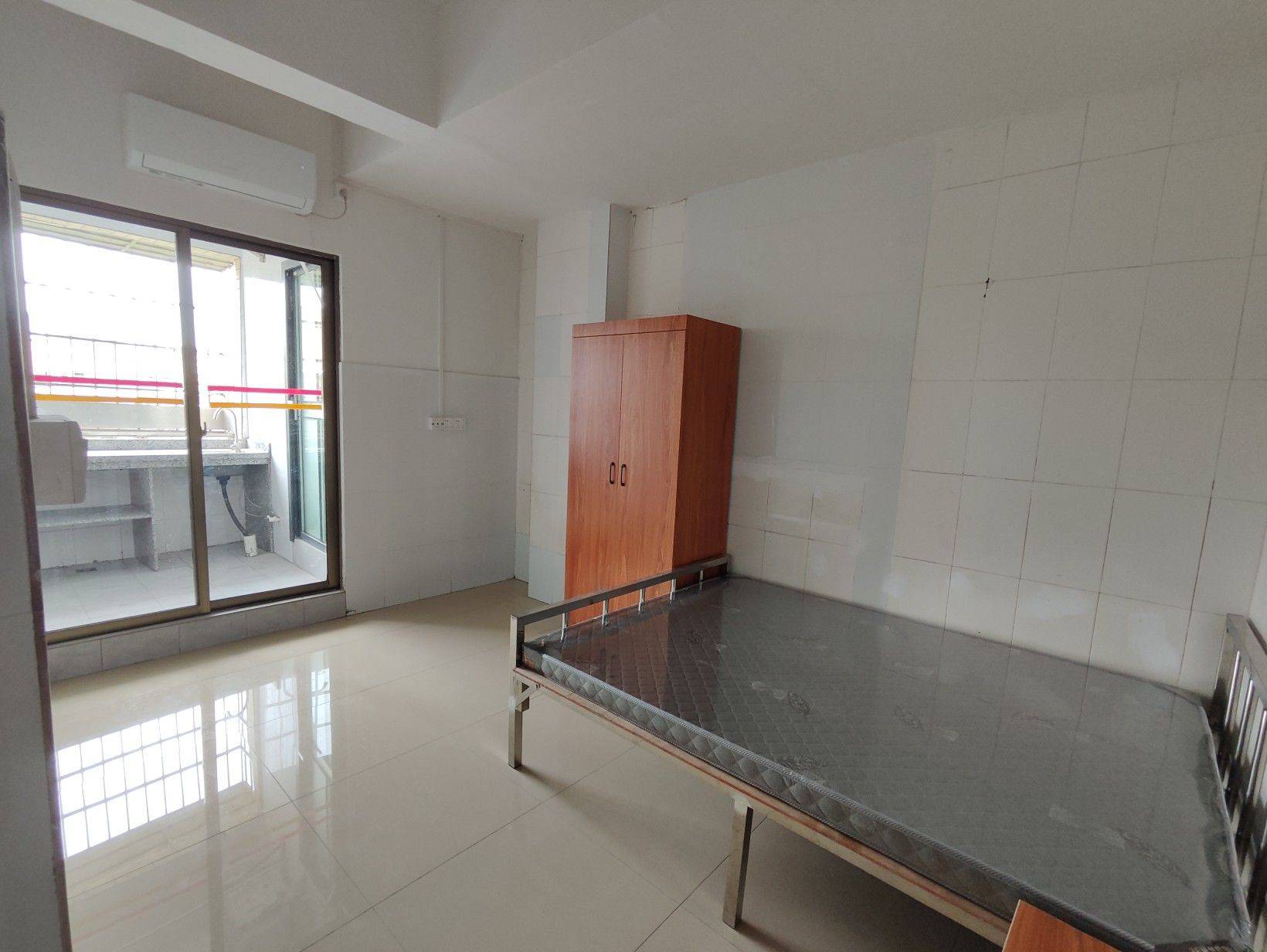 Dongguan-Houjie-Cozy Home,Clean&Comfy,No Gender Limit,Hustle & Bustle,Pet Friendly