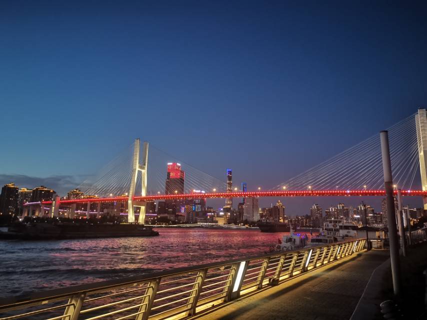 海是倒过来的天