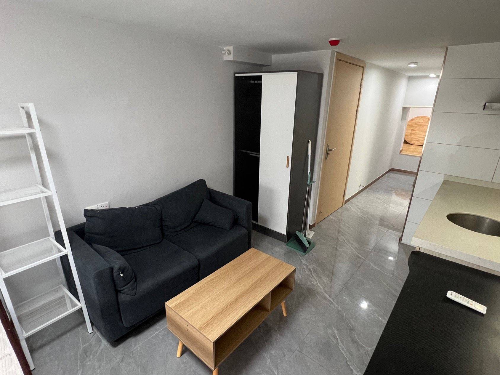 Guangzhou-Liwan-Clean&Comfy