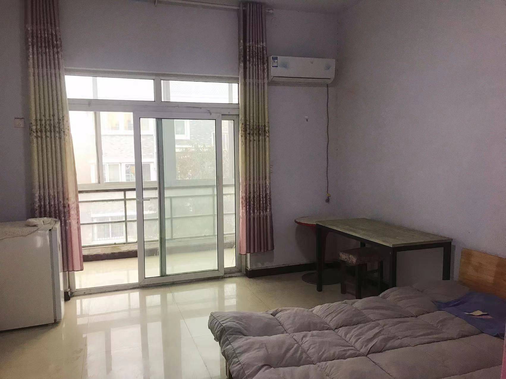 Zhengzhou-Jinshui-Cozy Home,Clean&Comfy,No Gender Limit,Hustle & Bustle,Chilled,LGBTQ Friendly,Pet Friendly