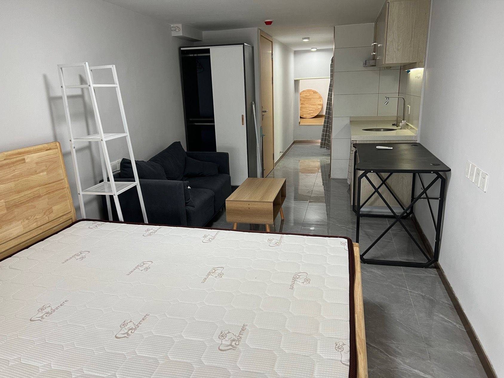 Guangzhou-Liwan-Clean&Comfy