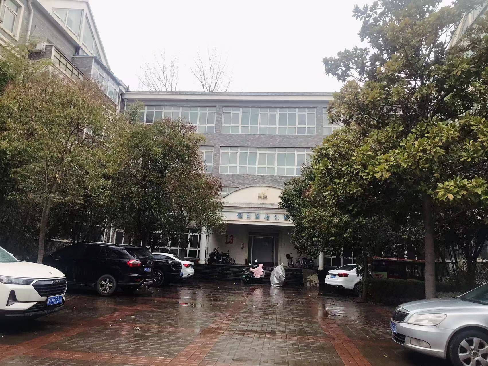 Zhengzhou-Jinshui-Cozy Home,Clean&Comfy,No Gender Limit,Hustle & Bustle,Chilled,LGBTQ Friendly,Pet Friendly