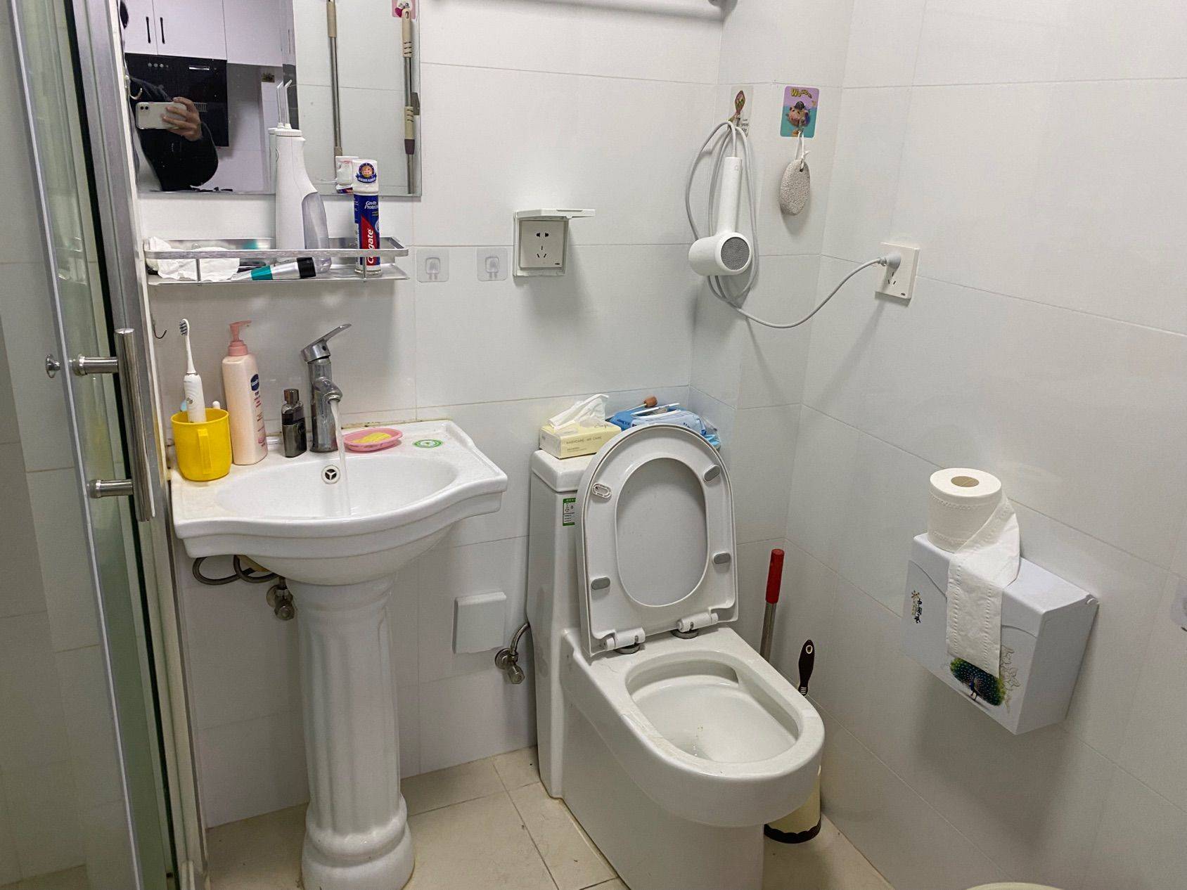 Shanghai-Baoshan-Cozy Home,Clean&Comfy,No Gender Limit,Hustle & Bustle,“Friends”