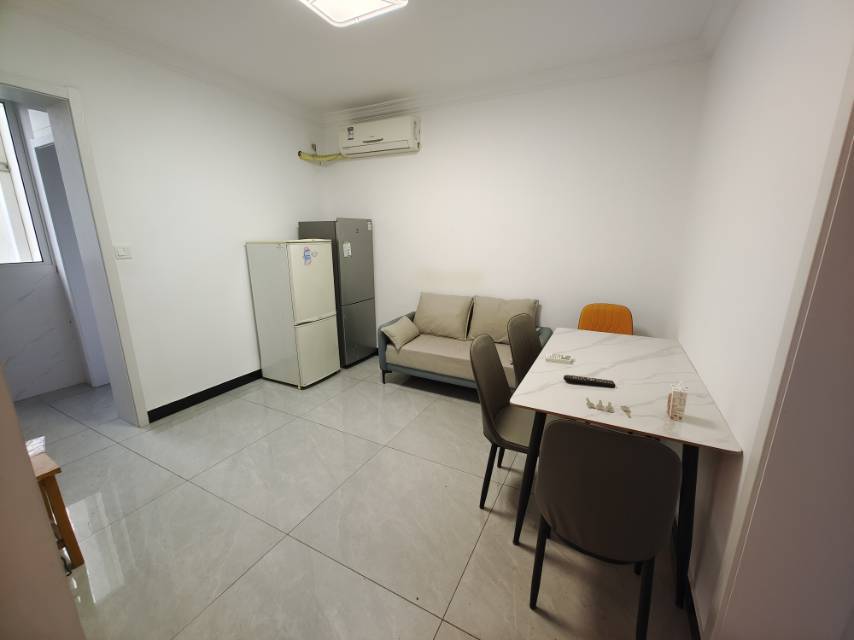Shanghai-Minhang-Cozy Home,Clean&Comfy,No Gender Limit,Hustle & Bustle,Chilled,Pet Friendly