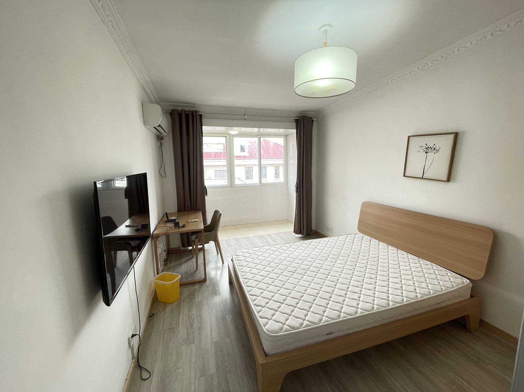 Shanghai-Pudong-Cozy Home,No Gender Limit,Hustle & Bustle,“Friends”