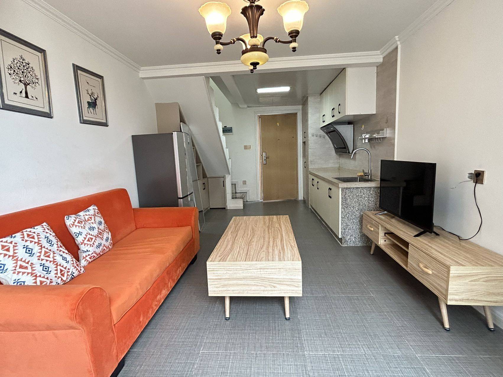 Chengdu-Hi-Tech Zone-Cozy Home,Clean&Comfy,No Gender Limit,Hustle & Bustle,“Friends”,Chilled,LGBTQ Friendly,Pet Friendly