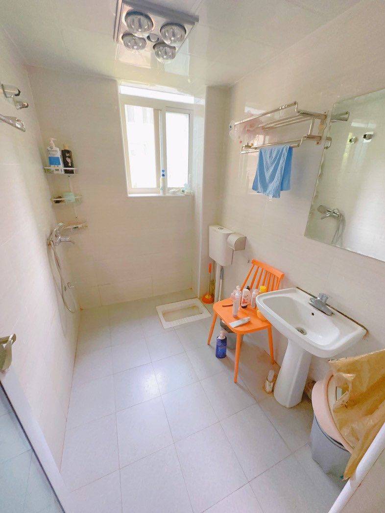 Wuhan-Hongshan-Cozy Home,Clean&Comfy,No Gender Limit,Hustle & Bustle,“Friends”,Chilled