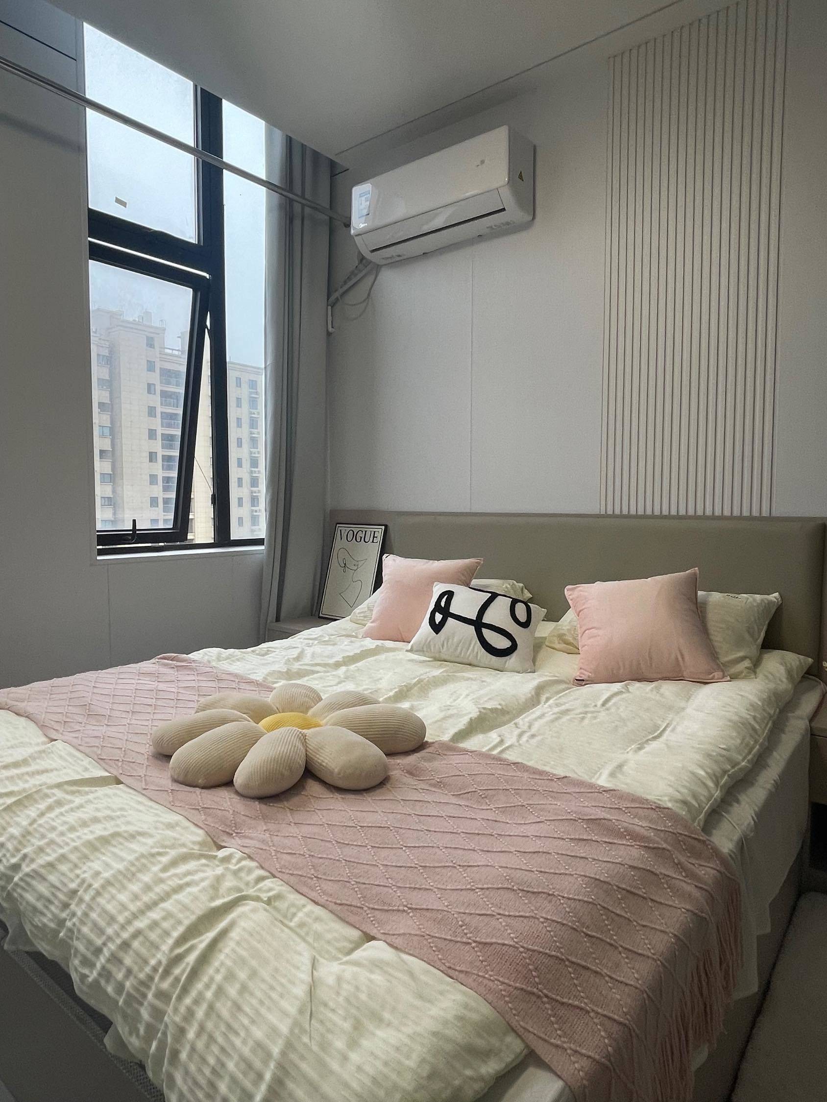 Shanghai-Pudong-Cozy Home,Clean&Comfy,No Gender Limit,Hustle & Bustle,“Friends”,Chilled,LGBTQ Friendly,Pet Friendly