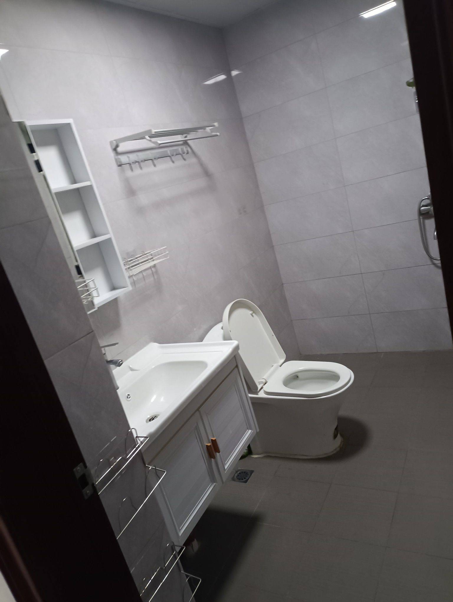Dongguan-Nancheng-Cozy Home,Clean&Comfy,No Gender Limit,Hustle & Bustle,“Friends”