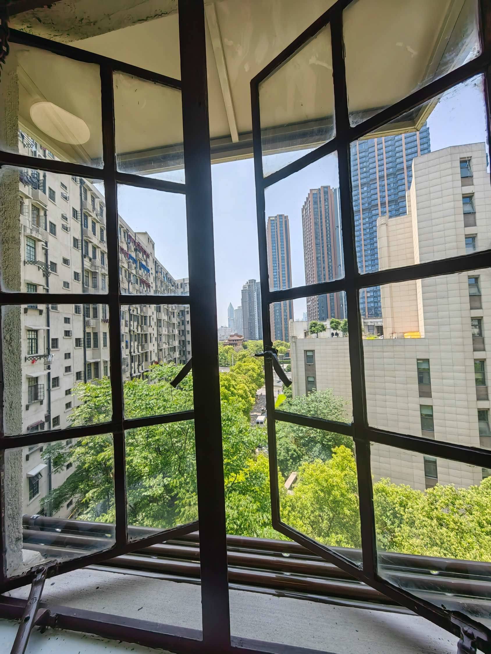 虹口 北苏州路400号