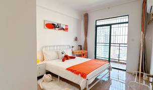 Wuhan-Hongshan-Cozy Home,Clean&Comfy,Hustle & Bustle