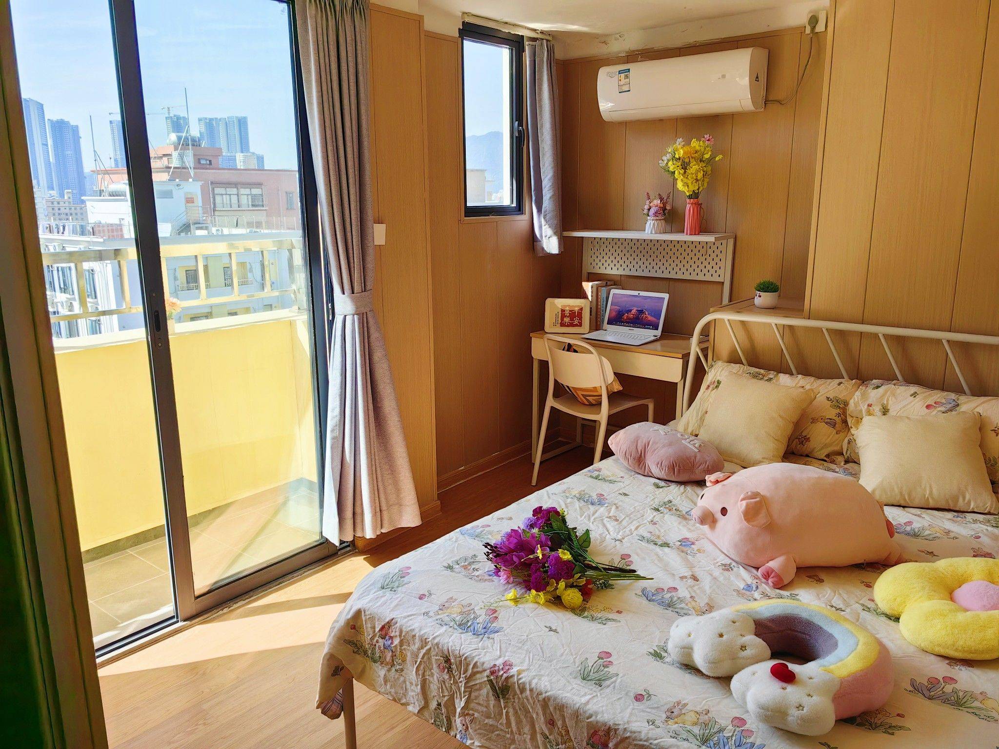 Shenzhen-Longhua-Cozy Home,Clean&Comfy,No Gender Limit,Hustle & Bustle,Chilled