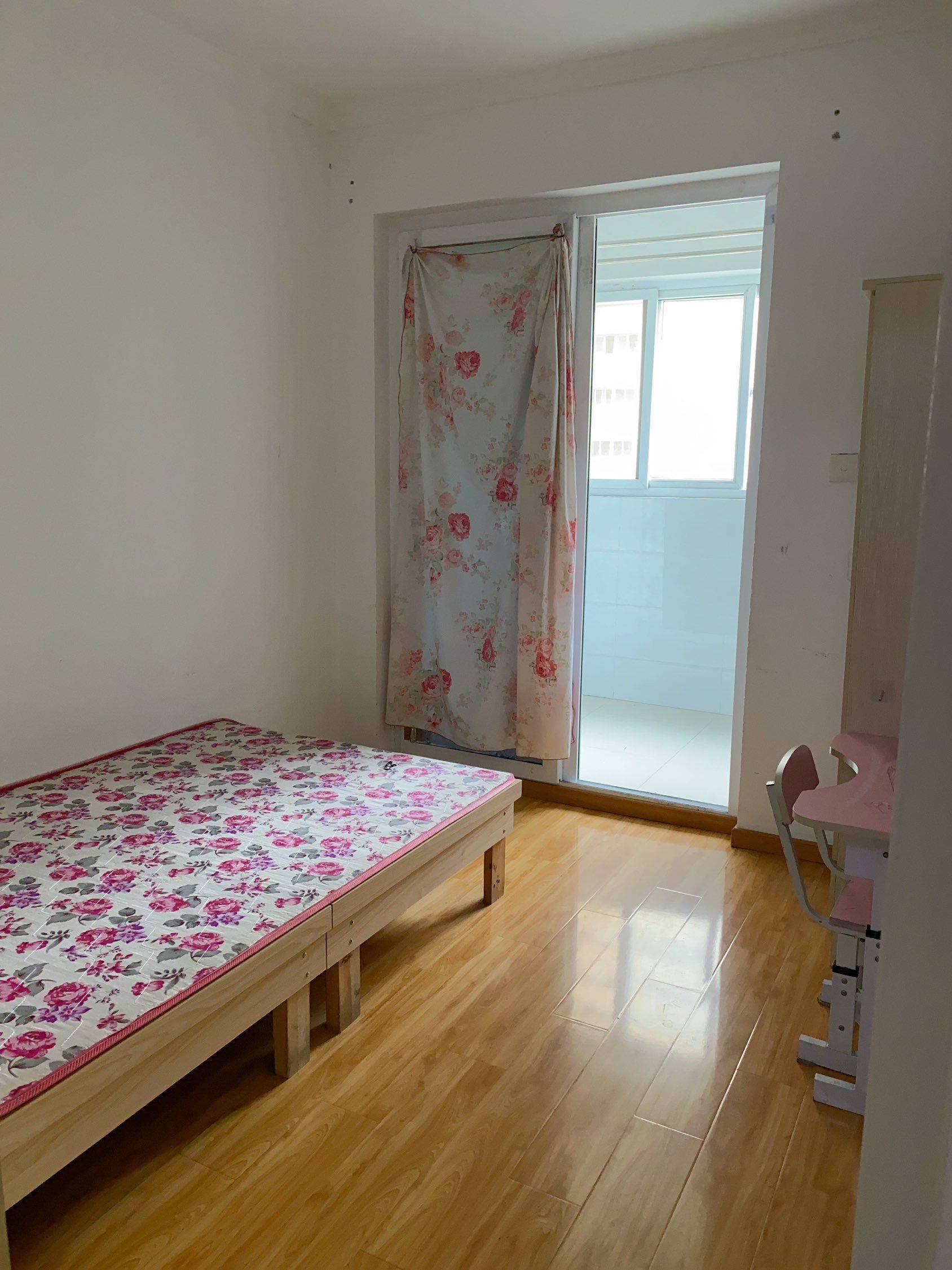 Nanjing-Qixia-Cozy Home,Clean&Comfy,No Gender Limit,Hustle & Bustle