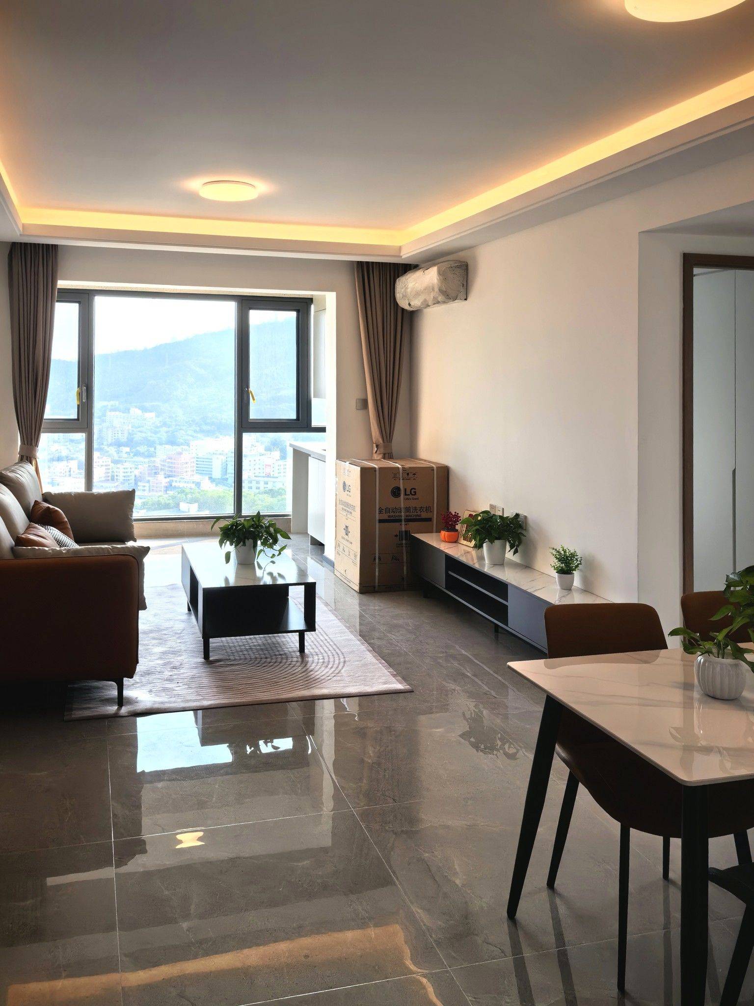 Shenzhen-BaoAn-Cozy Home,Clean&Comfy,No Gender Limit,Hustle & Bustle,“Friends”,Chilled,LGBTQ Friendly