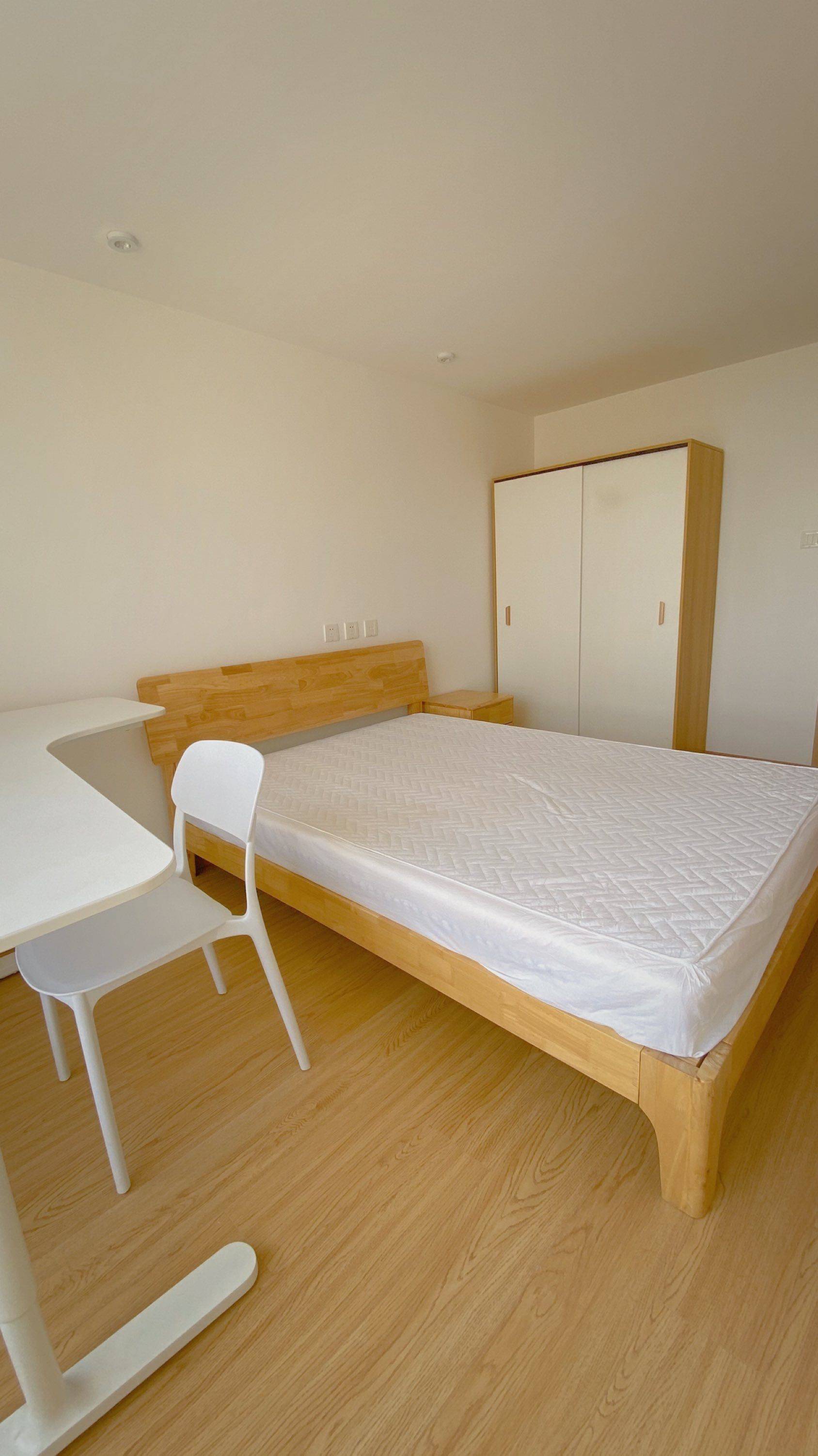 Cozy Home | Clean&Comfy | No Gender Limit | Hustle & Bustle | Chilled