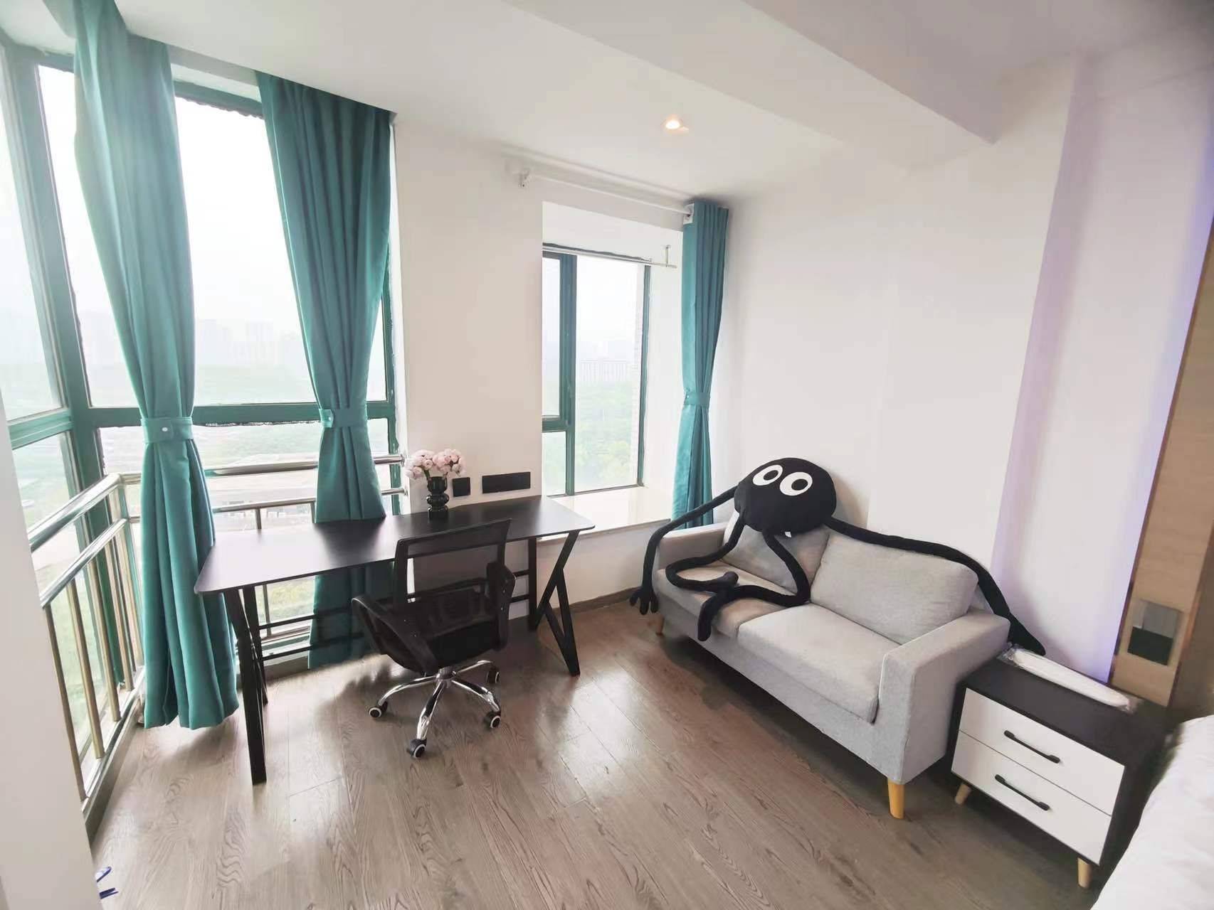 Nanjing-Yuhuatai-Cozy Home,Clean&Comfy,No Gender Limit,Hustle & Bustle,“Friends”,Chilled