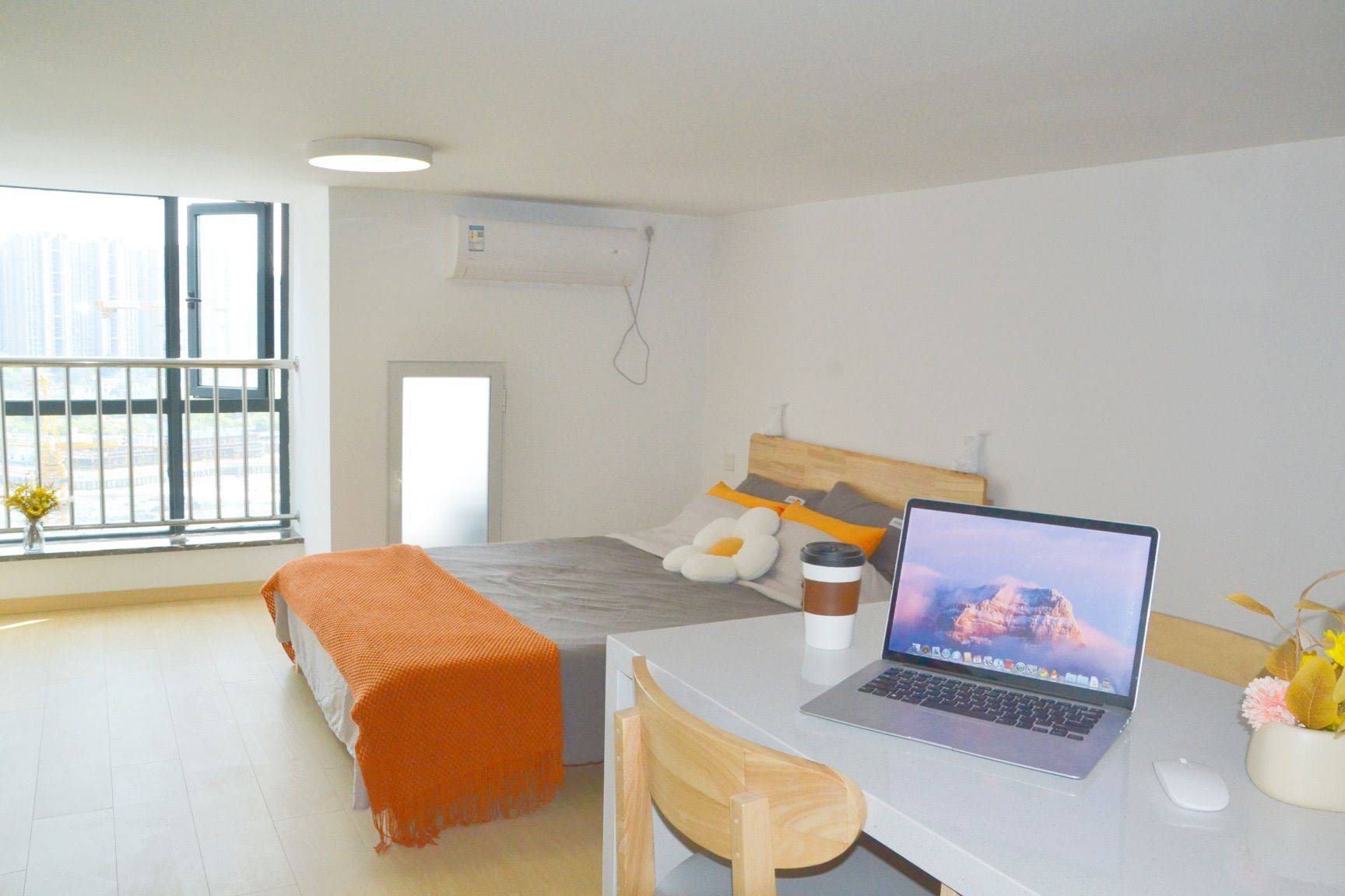 Hangzhou-Xihu-Cozy Home,Clean&Comfy,No Gender Limit,Hustle & Bustle,Chilled,LGBTQ Friendly