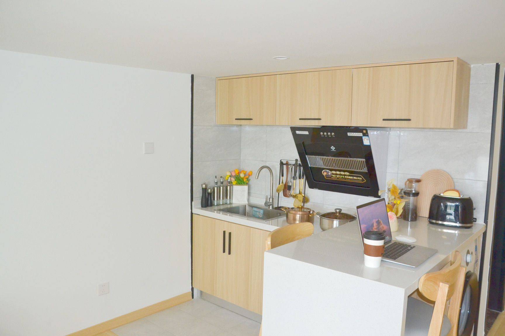 Hangzhou-Xihu-Cozy Home,Clean&Comfy,No Gender Limit,Hustle & Bustle,Chilled,LGBTQ Friendly