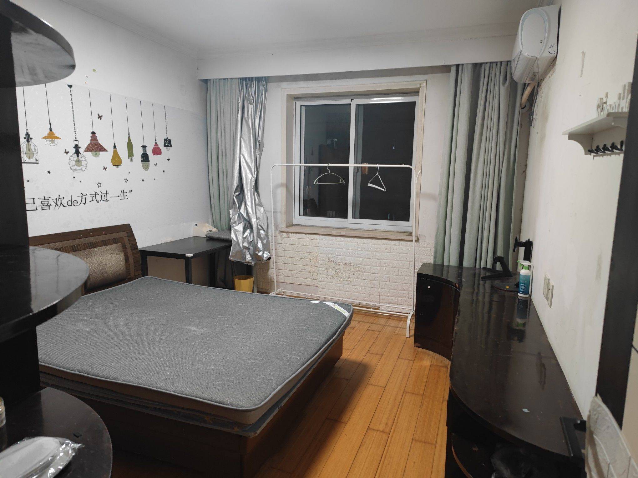 Hangzhou-Shangcheng-No Gender Limit,Hustle & Bustle,Pet Friendly