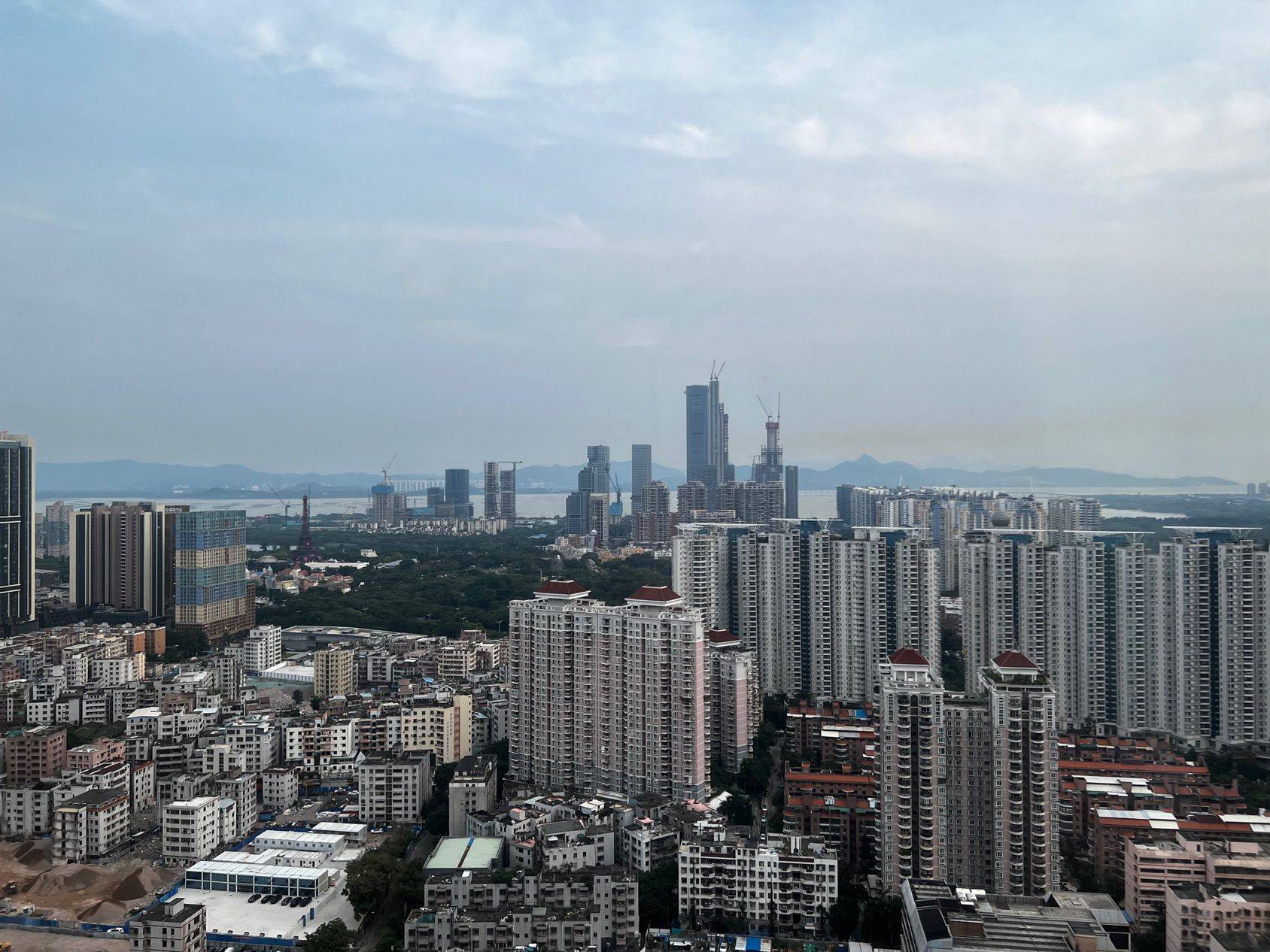 Shenzhen-Nanshan-Cozy Home,Clean&Comfy,No Gender Limit,Hustle & Bustle,“Friends”,Chilled,LGBTQ Friendly,Pet Friendly