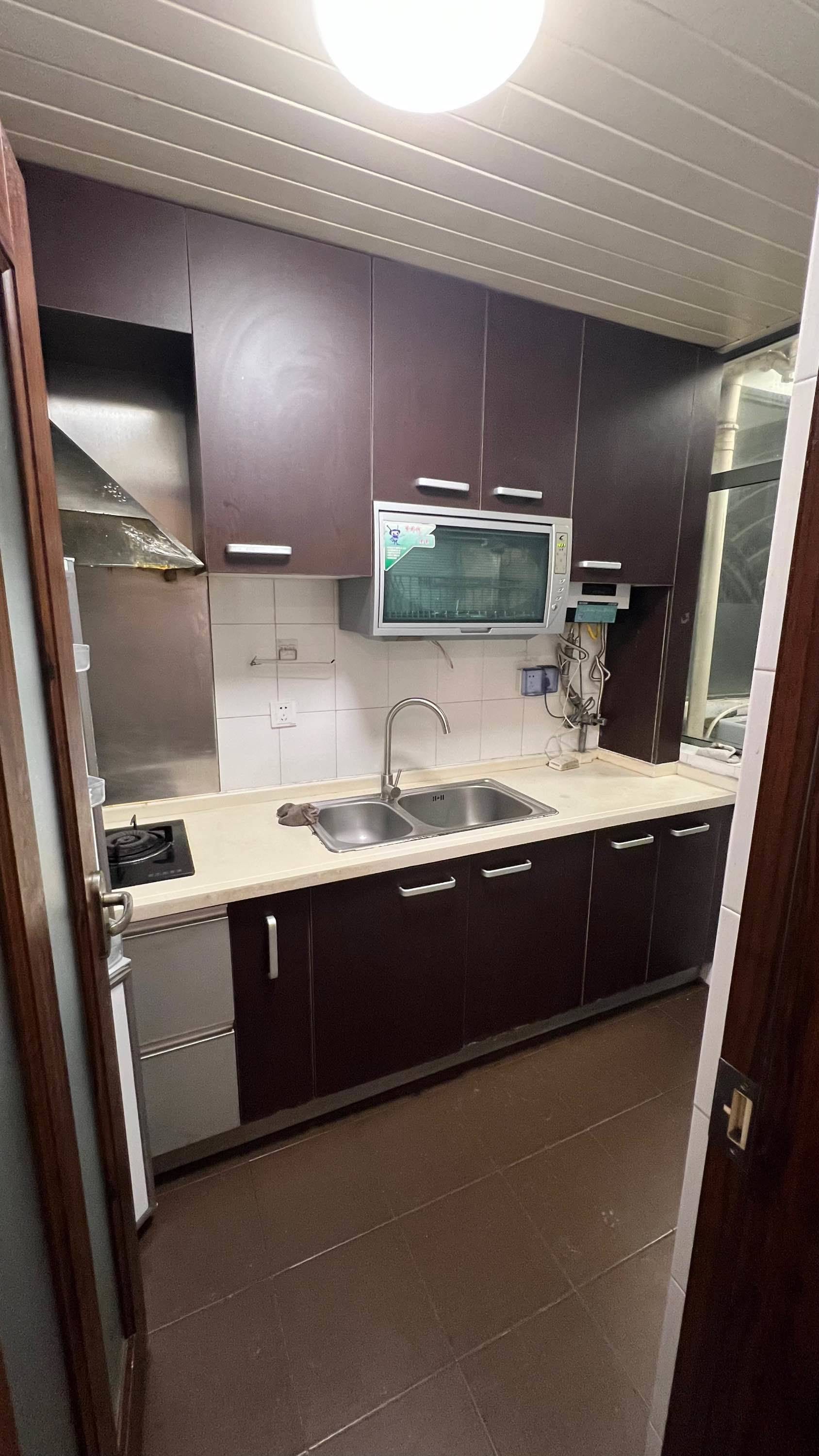 Shanghai-Minhang-Cozy Home,Clean&Comfy,No Gender Limit,Hustle & Bustle,“Friends”,Chilled