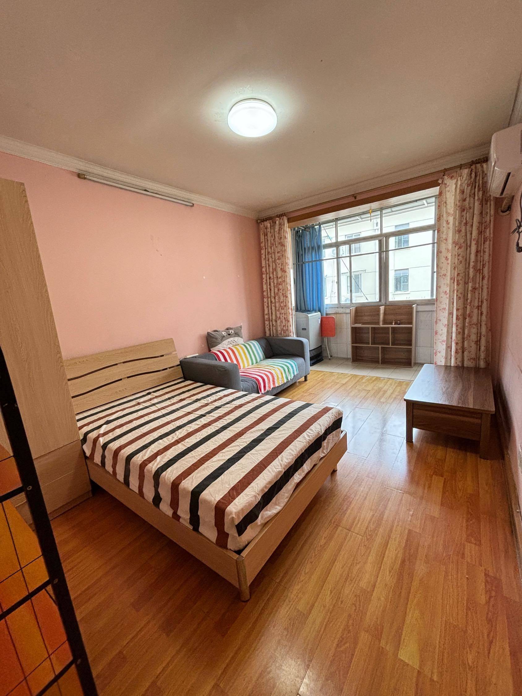 Shanghai-Xuhui-Cozy Home,Clean&Comfy,No Gender Limit,Hustle & Bustle,Chilled,Pet Friendly